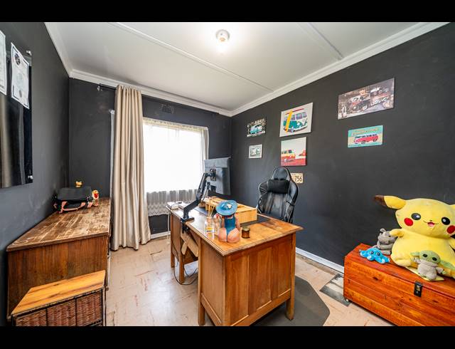 3 BEDROOM FREESTANDING FOR SALE IN MINNEBRON
